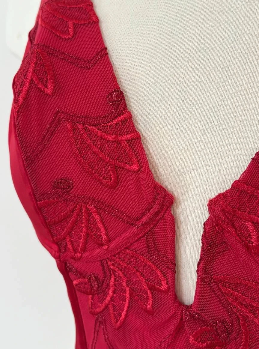 Sostén bustier Valisère rojo bordado nuevo con etiqueta talla M lencería elegante – photo 3